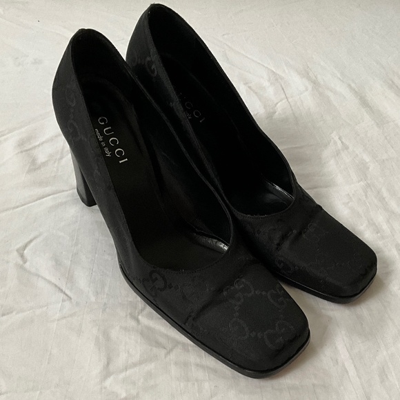 GUCCI Classic Monogram Canvas Pumps Size 9 Black - Picture 1 of 12